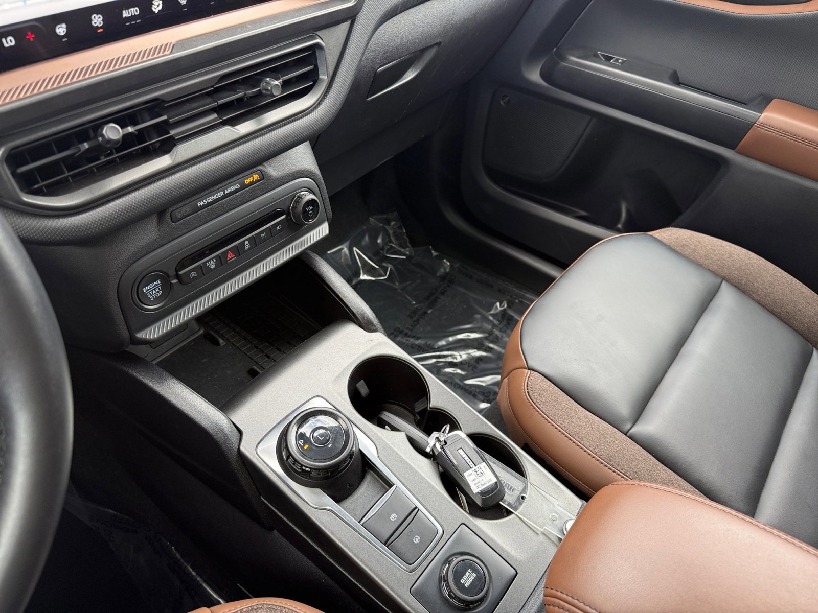 Certified 2025 Ford Bronco Sport Outer Banks w/ Outer Banks Tech Package+ AWD/4WD image 13