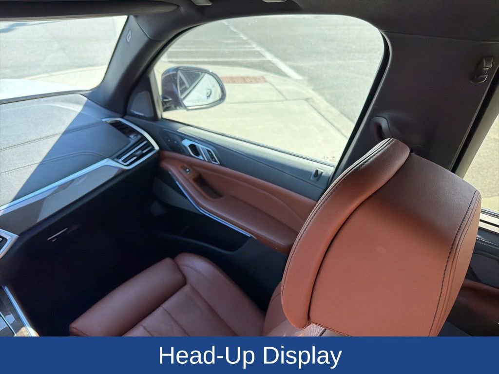 Used 2022 BMW X5 M50i w/ Executive Package image 21