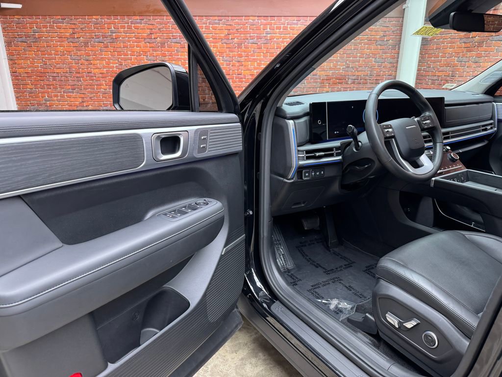 Used 2024 Hyundai Santa Fe Limited image 12