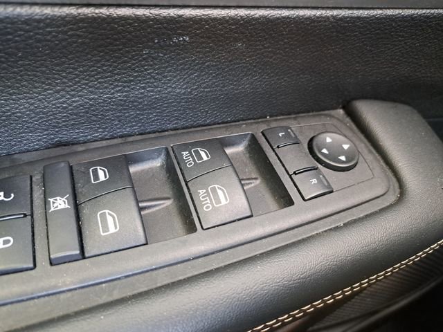 Used 2024 Chrysler Pacifica Limited FWD image 20