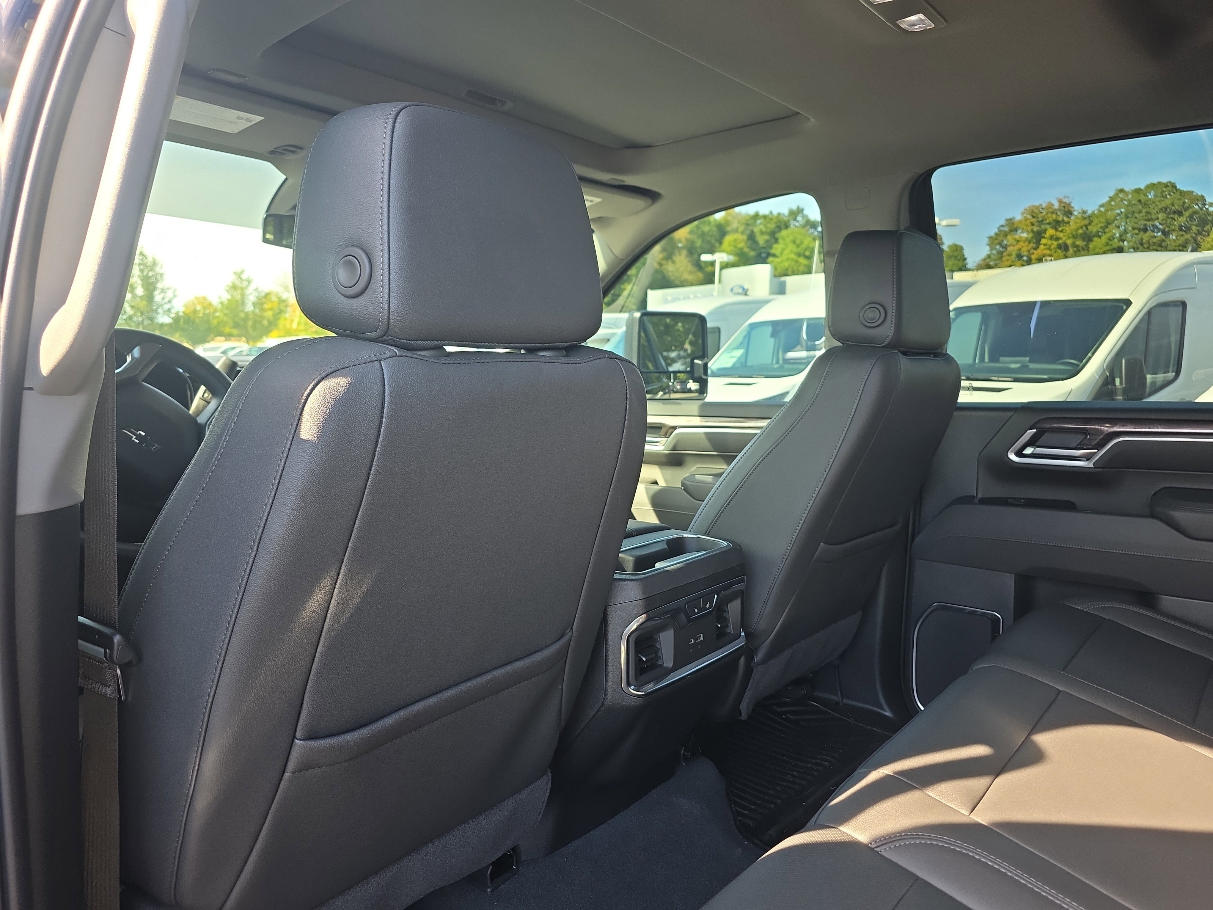 Used 2025 Chevrolet Silverado 3500 LTZ w/ LTZ Plus Package image 24