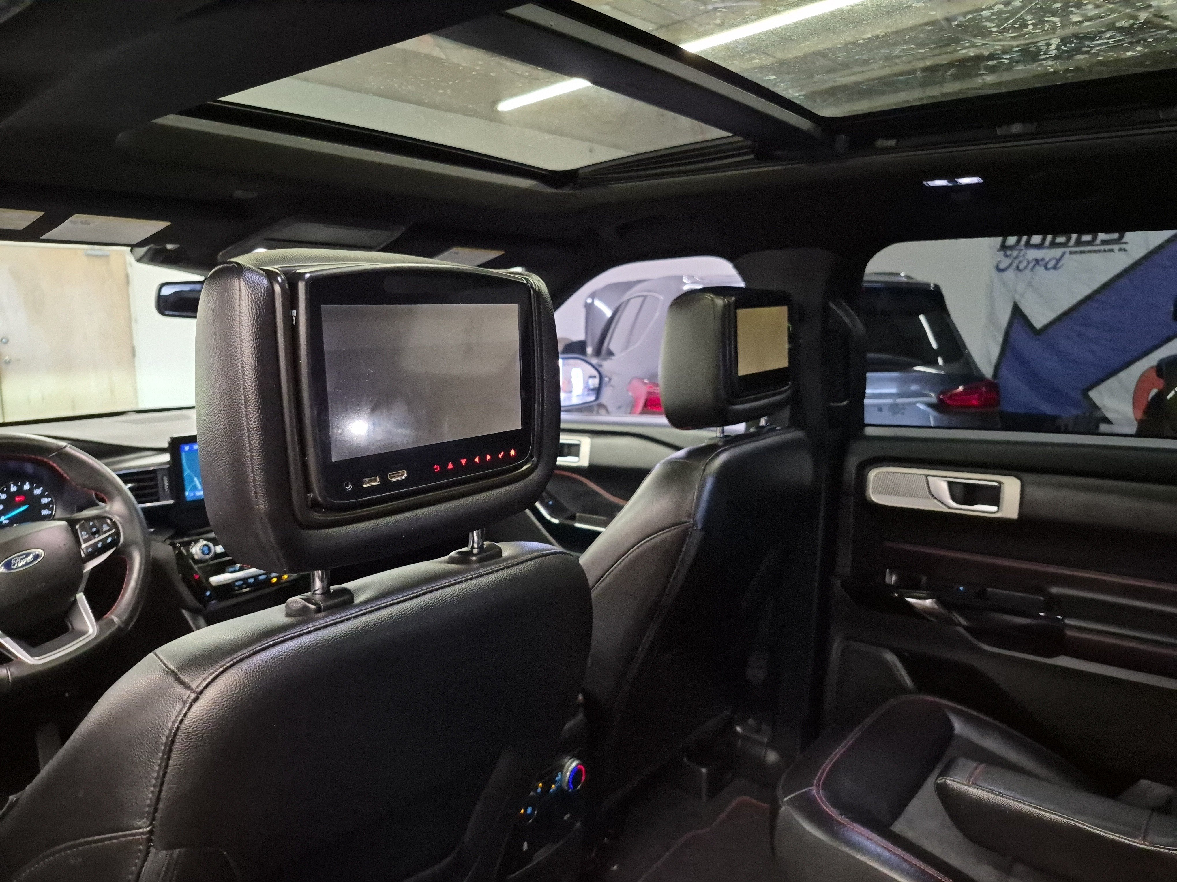 Certified 2022 Ford Explorer ST-Line w/ Class IV Trailer Tow Package AWD/4WD image 19