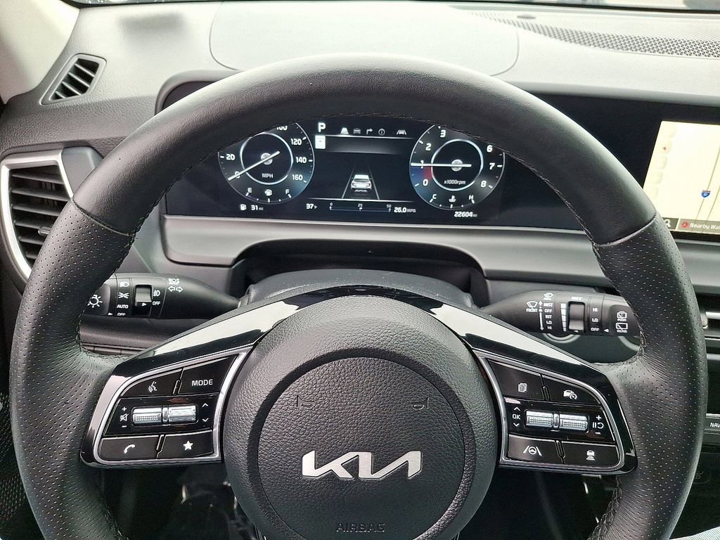 Used 2024 Kia Seltos SX w/ SX Sunroof Package image 23