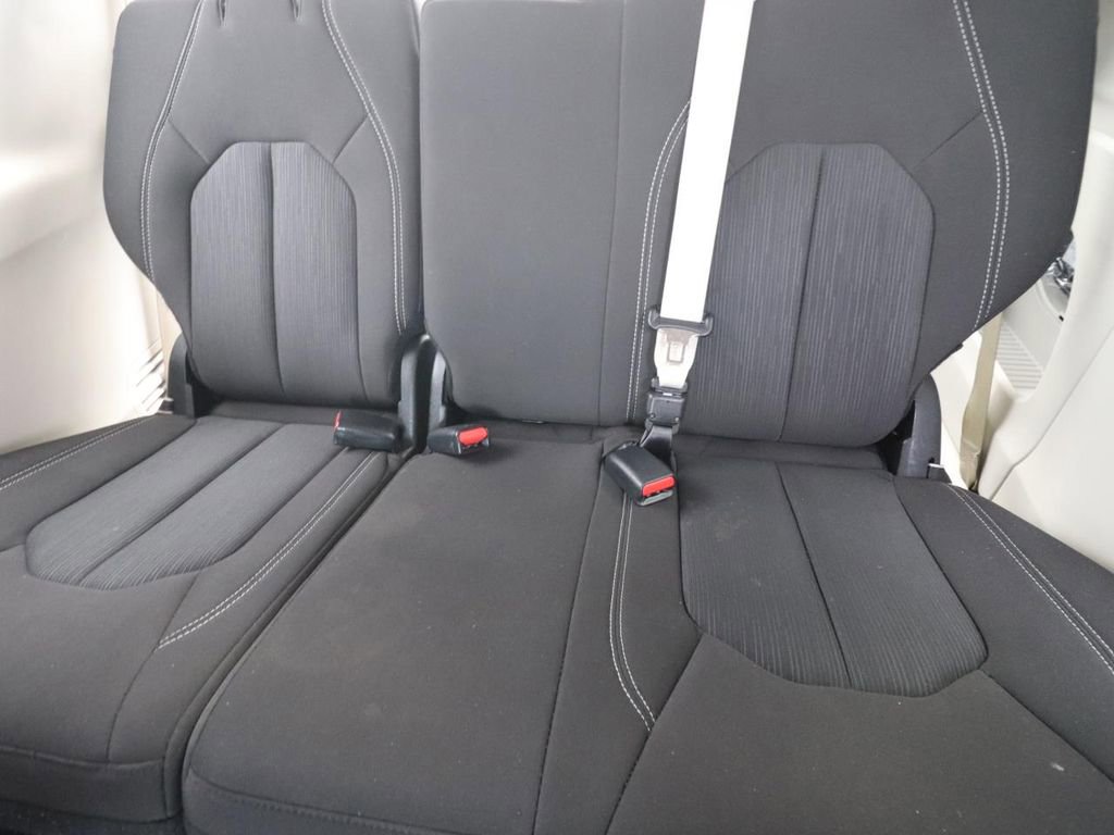 Used 2023 Chrysler Voyager LX FWD image 14