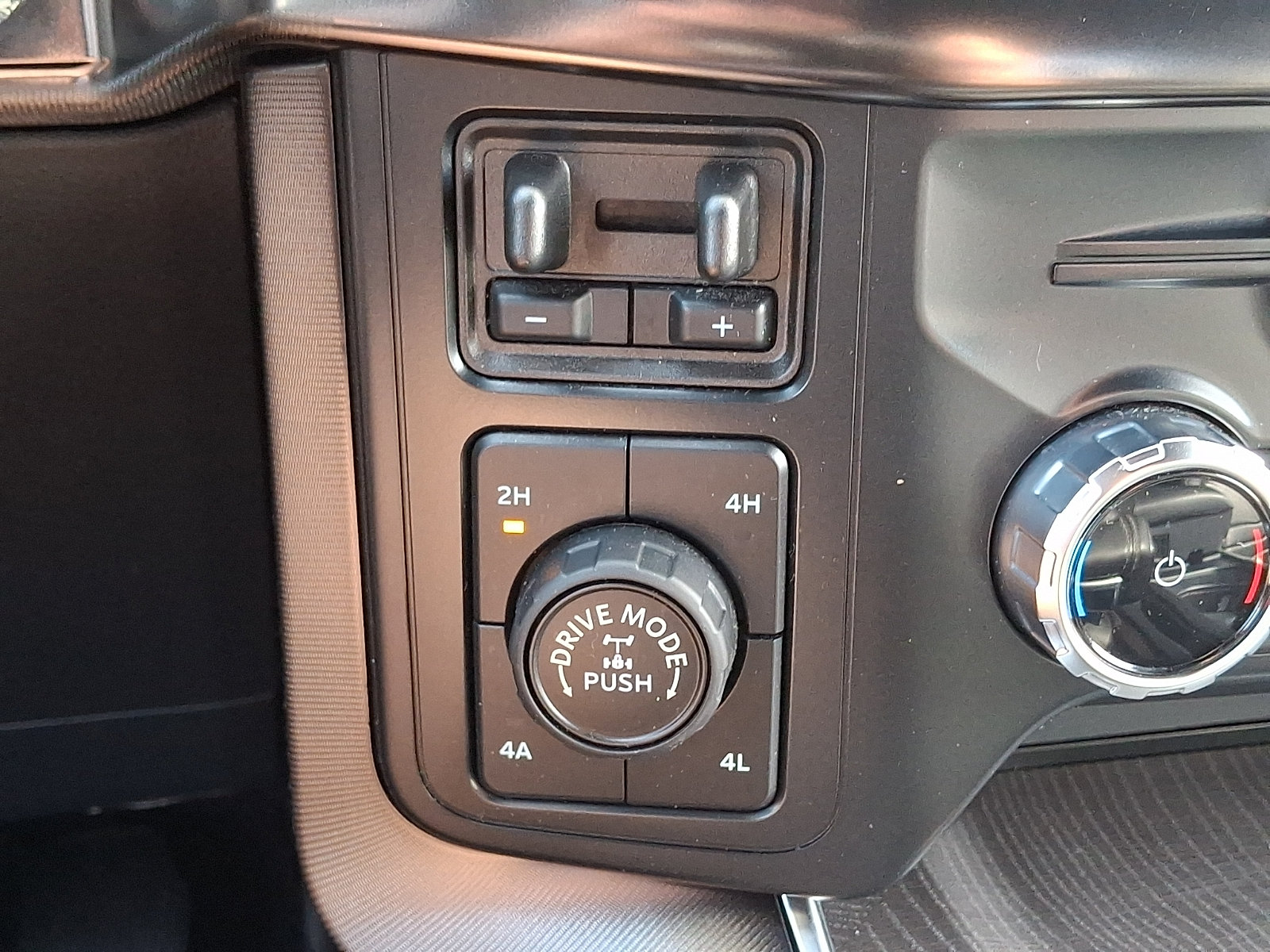 Certified 2023 Ford F150 Platinum w/ Equipment Group 701A High AWD/4WD image 26