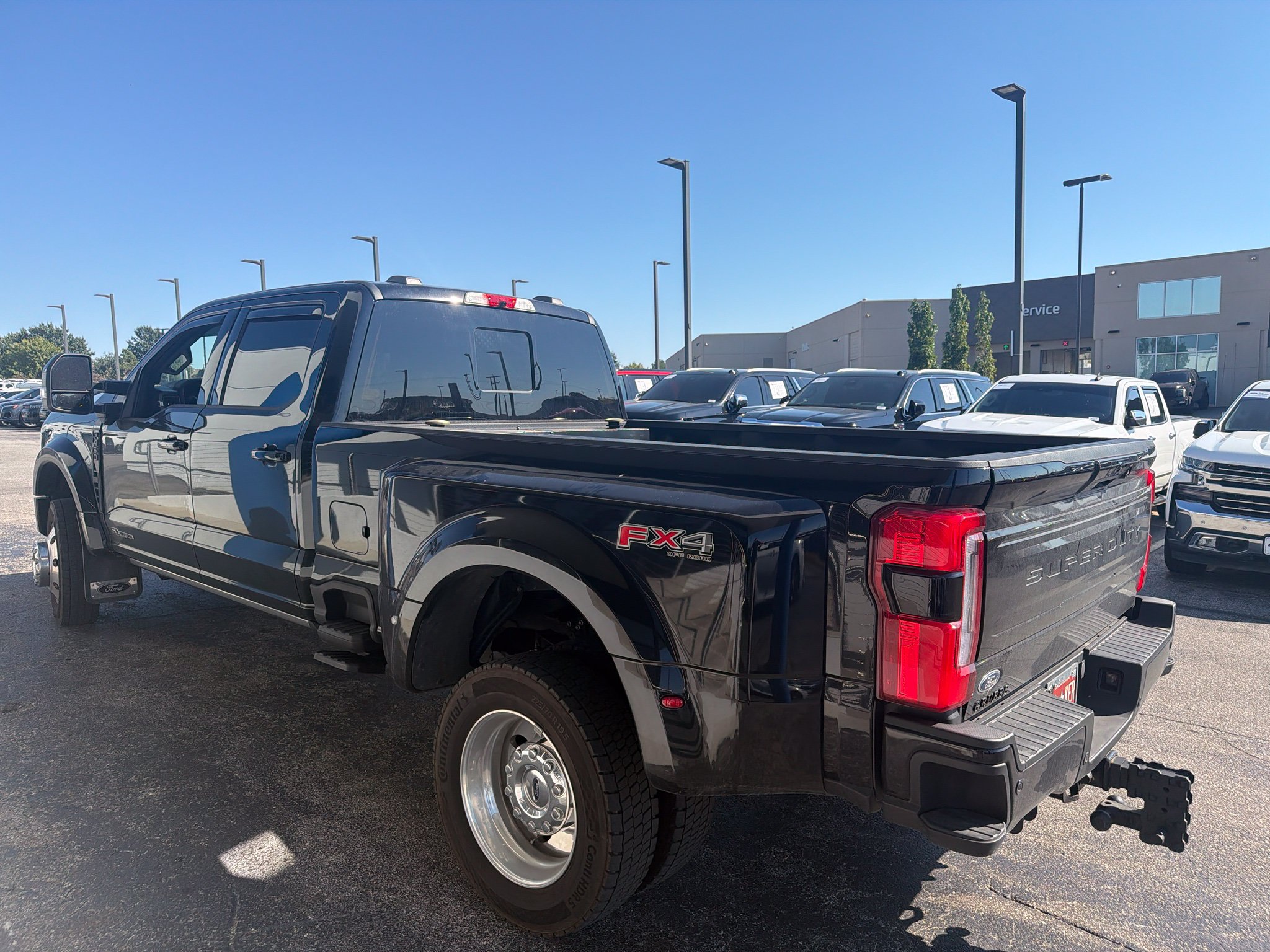 Certified 2025 Ford F450 Platinum w/ FX4 Off-Road Package AWD/4WD image 1
