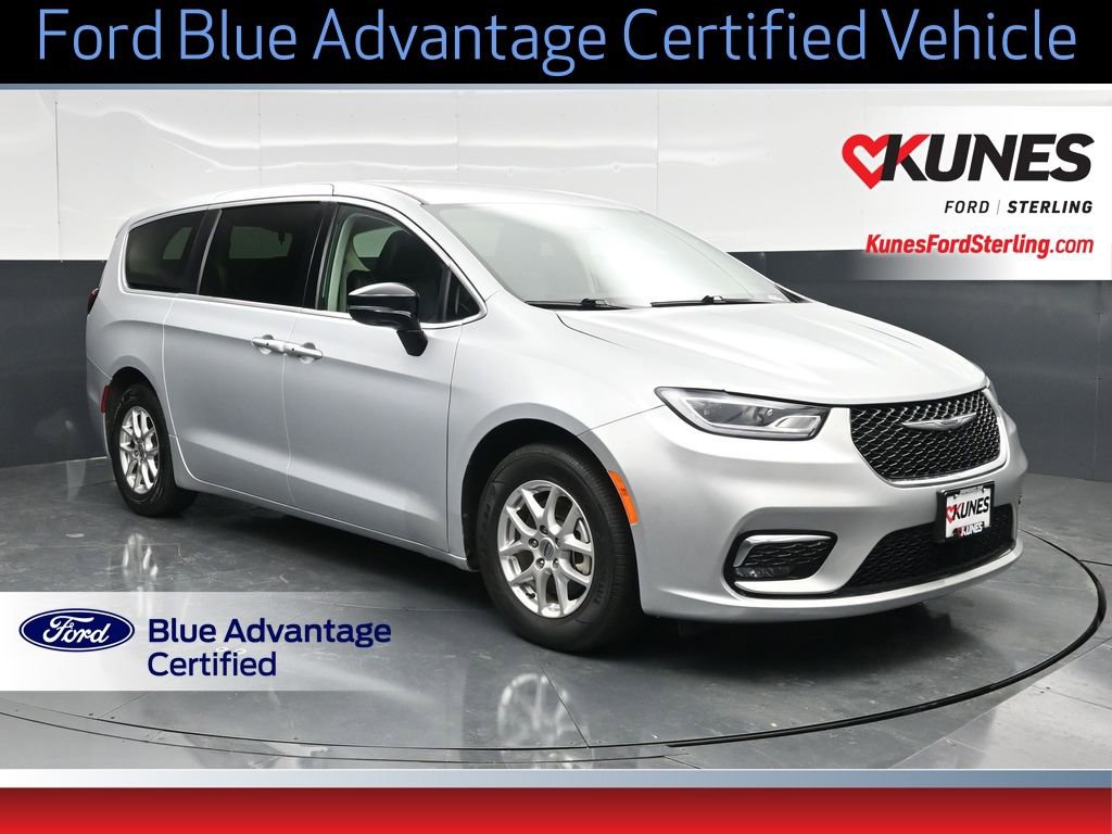 Used 2024 Chrysler Pacifica Touring-L