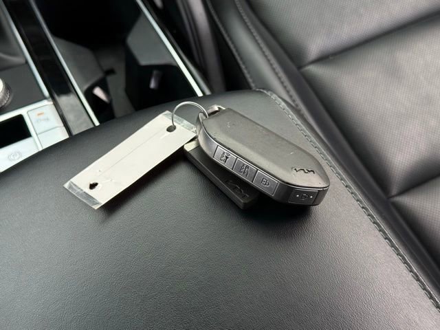 Used 2025 Kia Telluride S FWD image 6