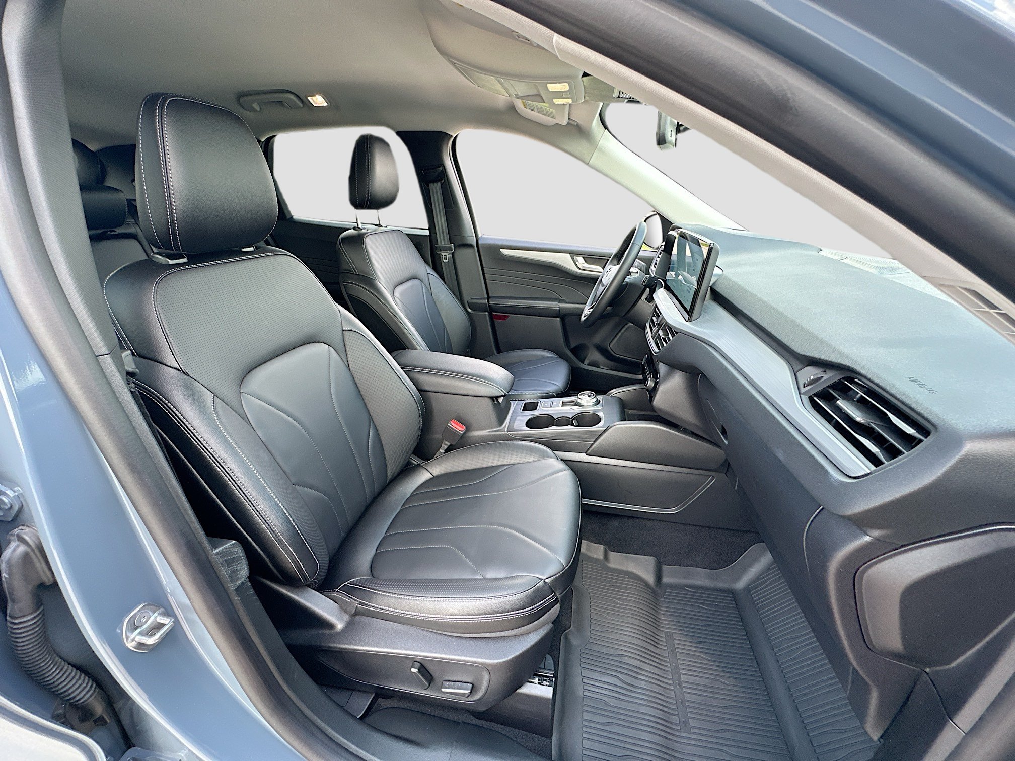 Certified 2025 Ford Escape Platinum w/ Premium Technology Package FWD image 28