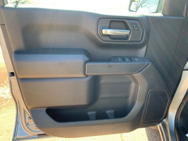 Used 2024 Chevrolet Silverado 1500 Custom image 9