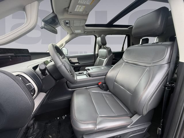 Certified 2025 Ford Expedition Active AWD/4WD image 10