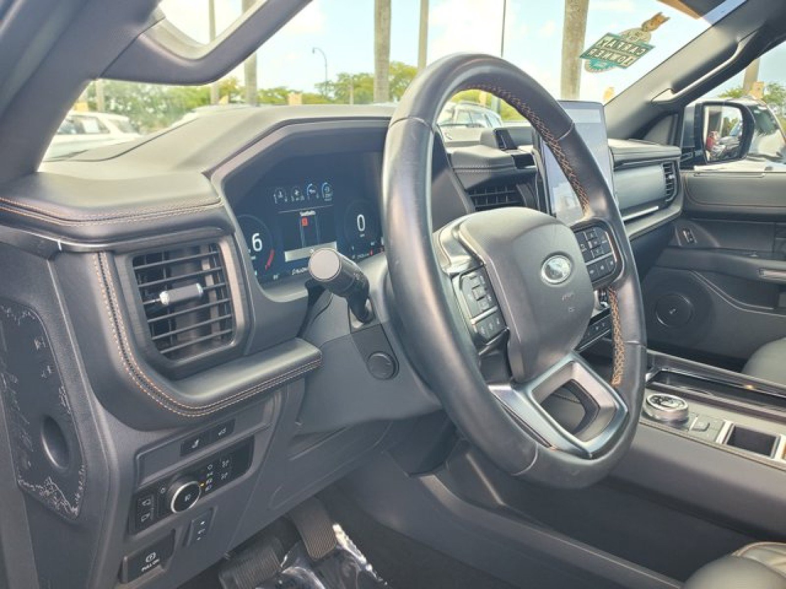 Certified 2024 Ford Expedition Max Platinum RWD image 10