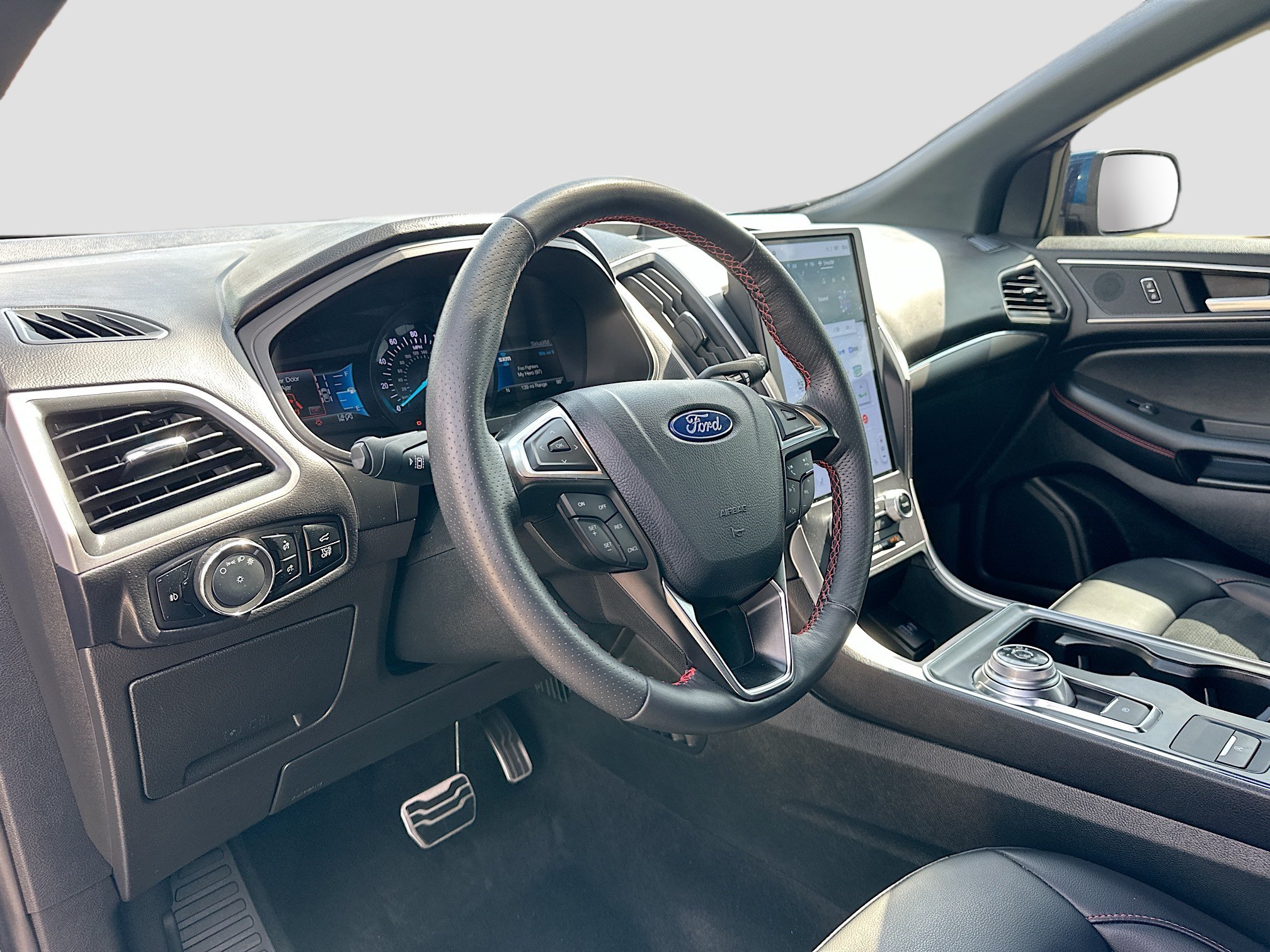 Certified 2024 Ford Edge ST-Line AWD/4WD image 9