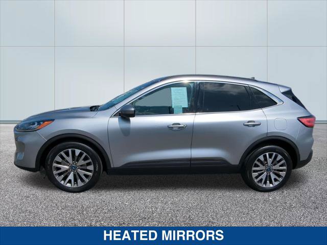 Certified 2022 Ford Escape Titanium FWD image 2