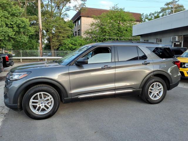 Certified 2025 Ford Explorer Active AWD/4WD image 5