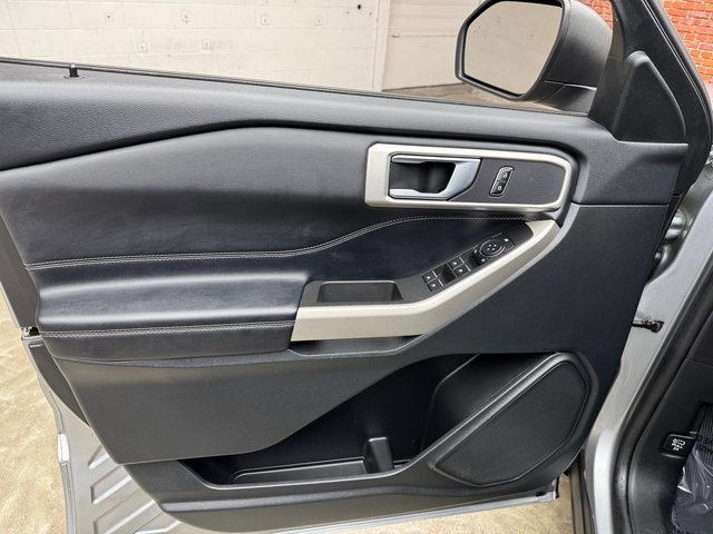 Certified 2023 Ford Explorer XLT w/ Equipment Group 202A image 10