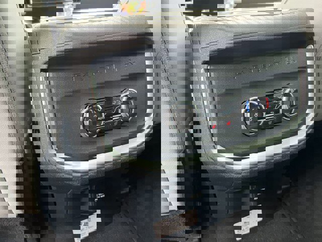 Certified 2025 Ford Expedition Max Platinum image 24