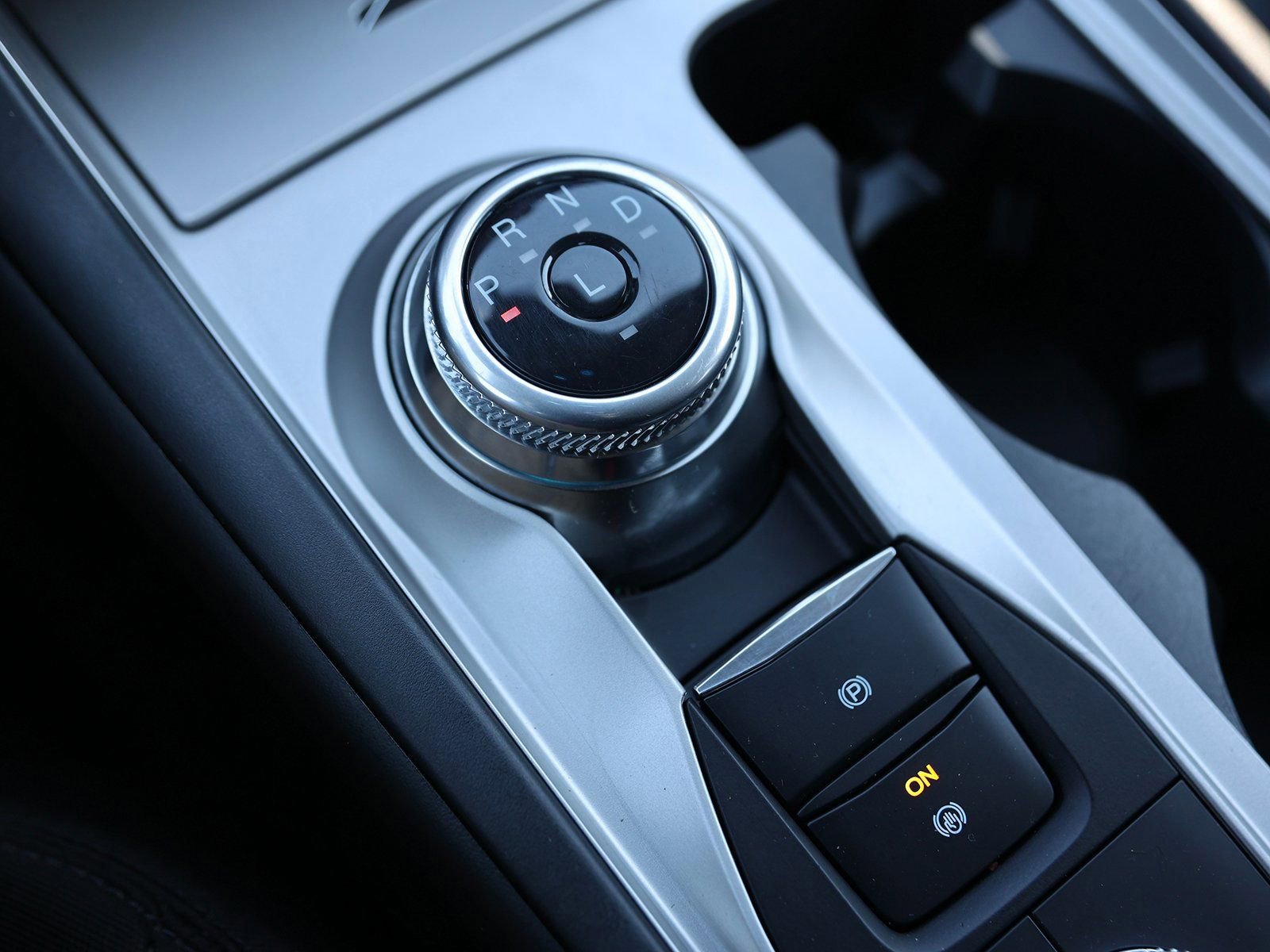 Certified 2022 Ford Explorer XLT w/ Class IV Trailer Tow Package image 35