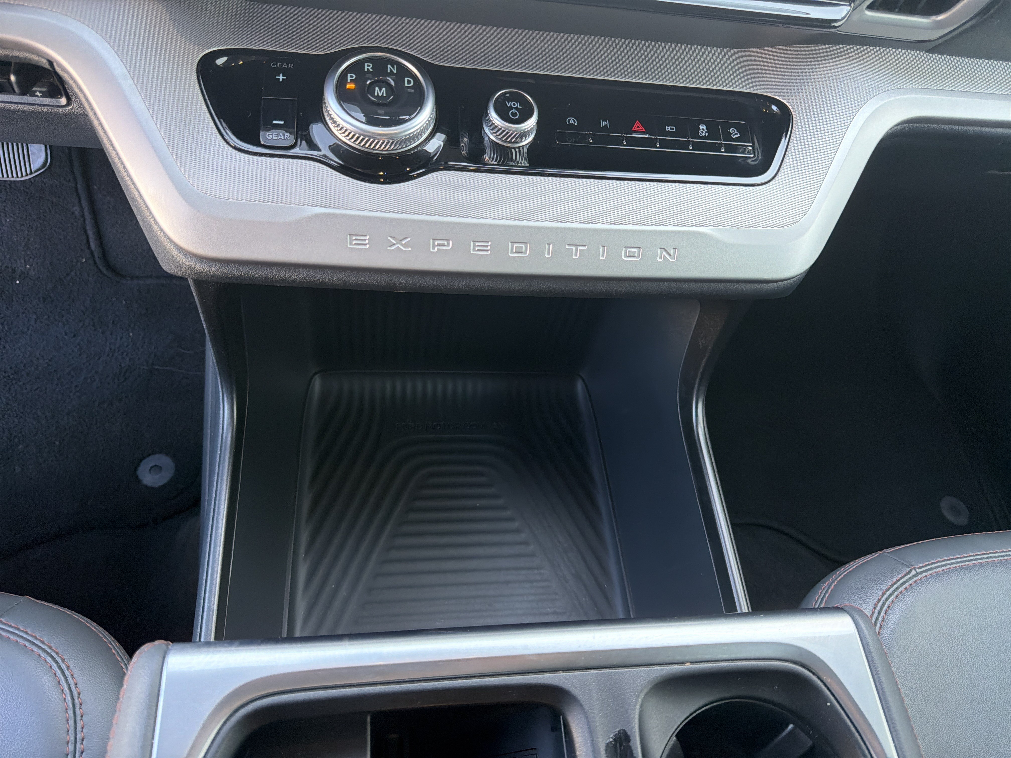 Certified 2025 Ford Expedition Active AWD/4WD image 43