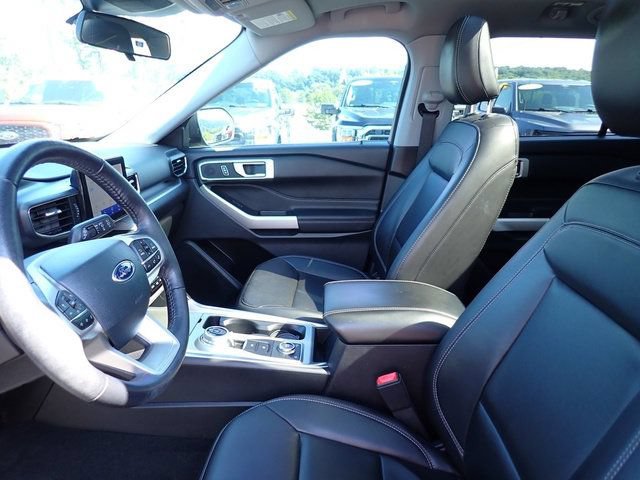 Certified 2023 Ford Explorer XLT w/ Equipment Group 202A AWD/4WD image 18