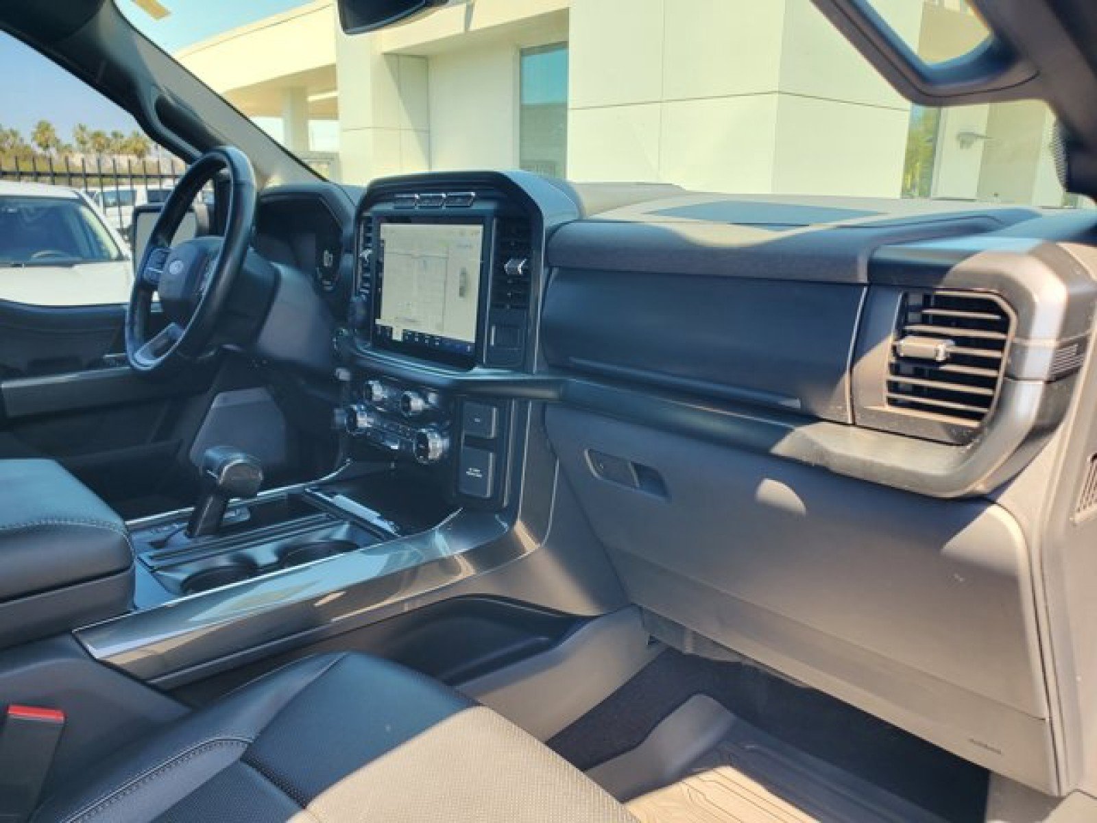 Certified 2022 Ford F150 Lariat w/ Equipment Group 502A High image 35