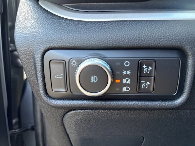 Certified 2022 Ford Explorer XLT w/ Equipment Group 202A image 33