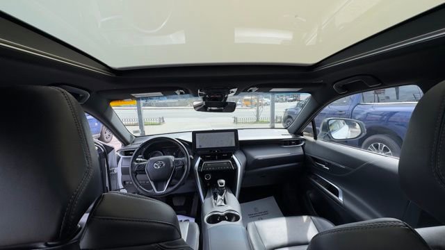 Used 2023 Toyota Venza Nightshade image 19