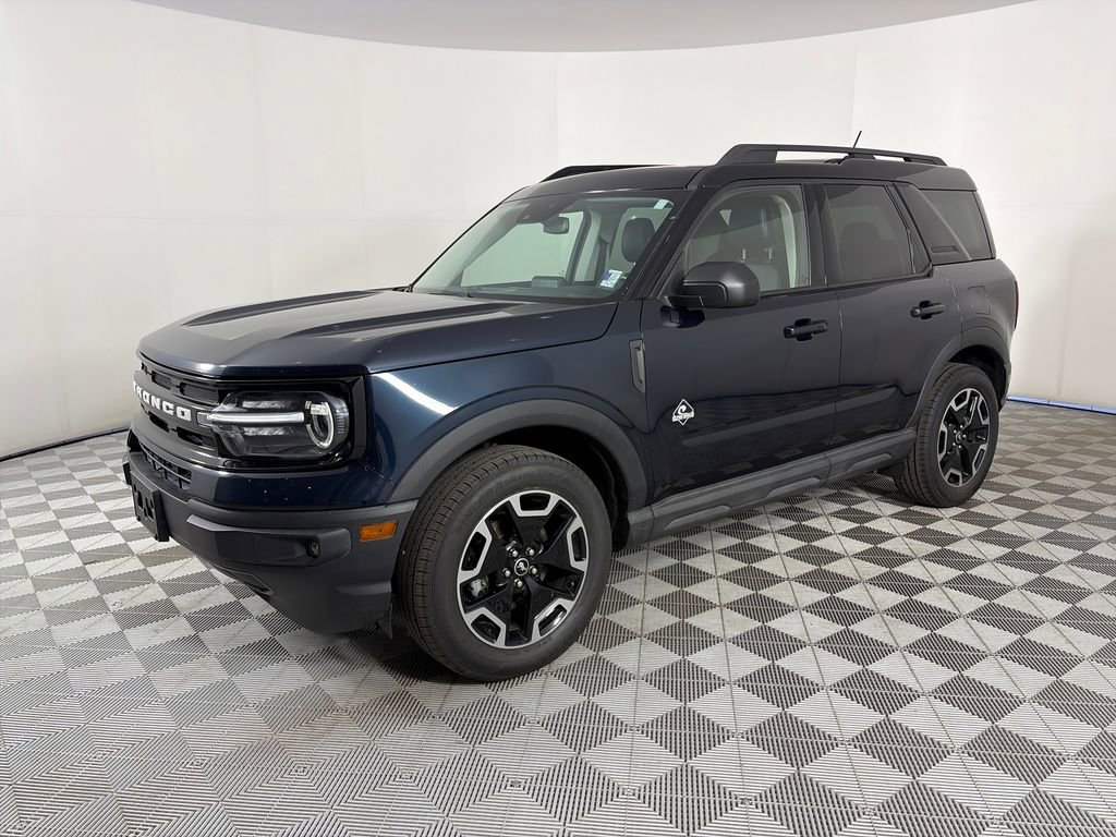 Certified 2021 Ford Bronco Sport Outer Banks w/ Outer Banks Package AWD/4WD image 3
