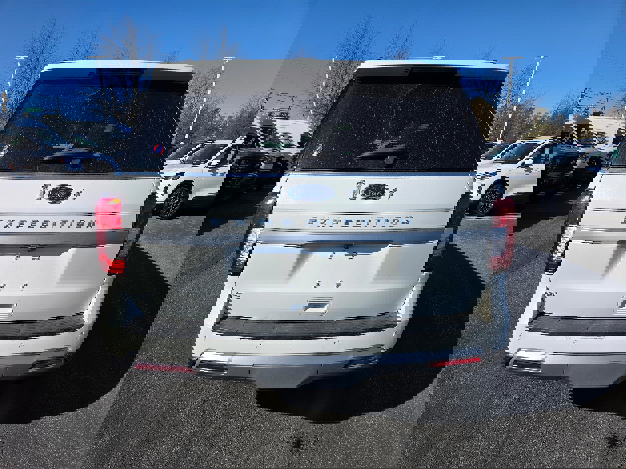 Certified 2022 Ford Expedition XLT image 3