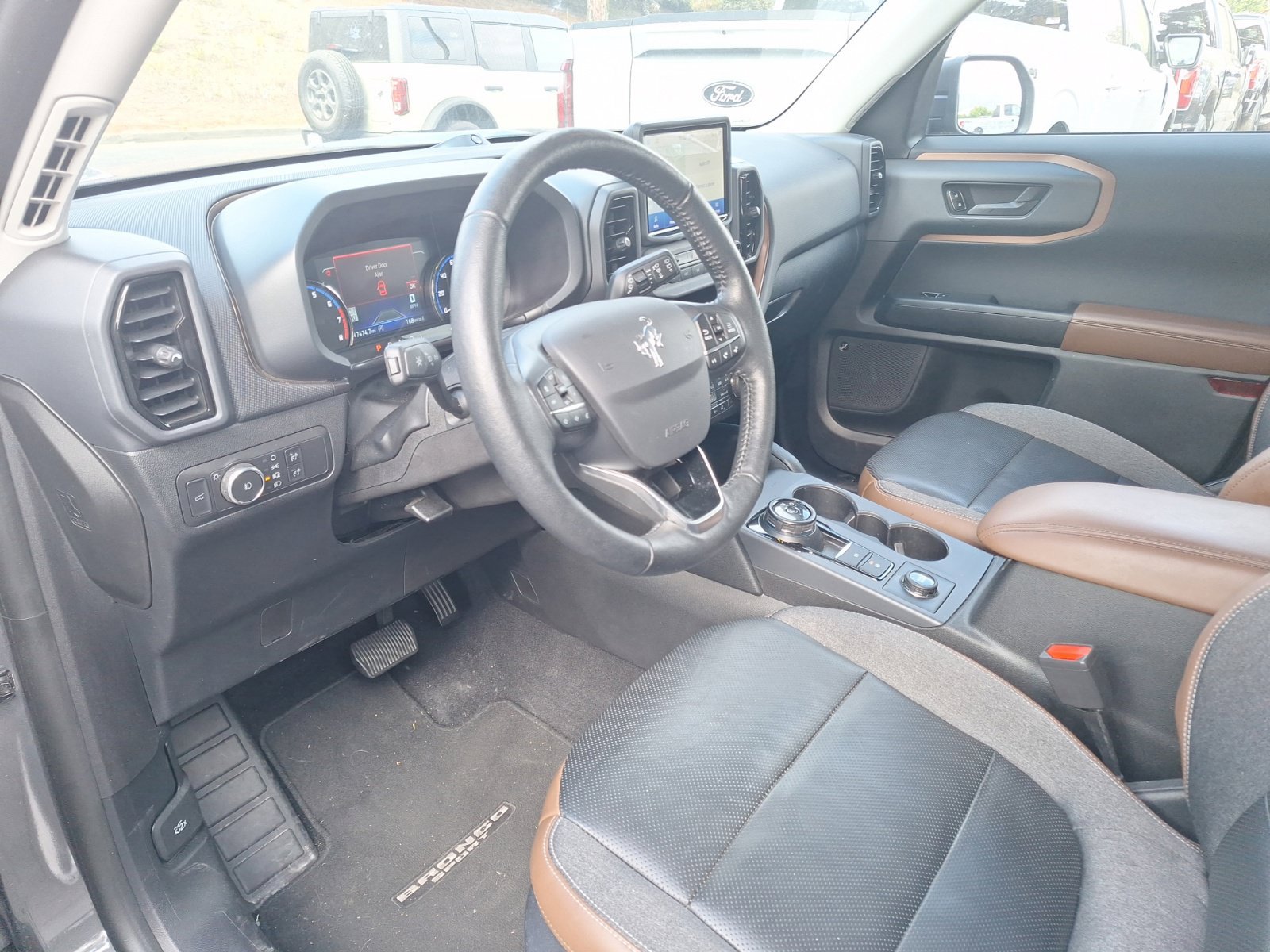 Certified 2022 Ford Bronco Sport Outer Banks w/ Tech Package AWD/4WD image 10