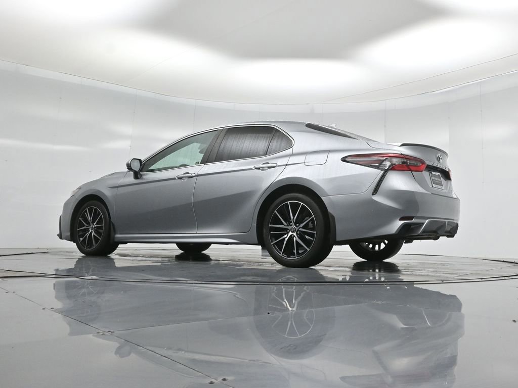 Used 2024 Toyota Camry SE image 20