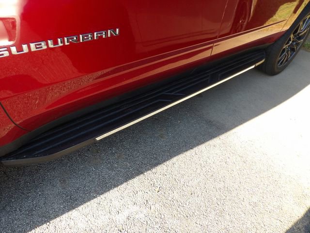 Used 2023 Chevrolet Suburban LT w/ LT Signature Plus Package image 17