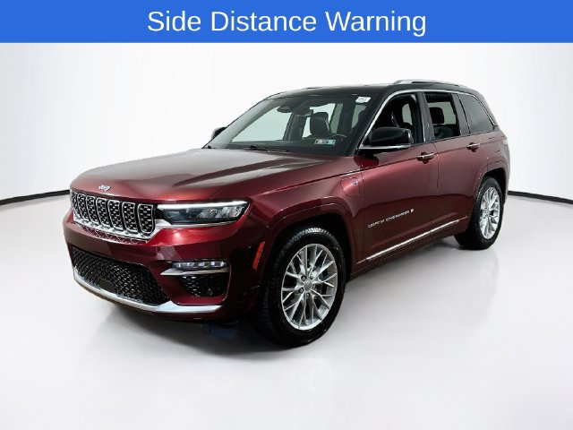Used 2023 Jeep Grand Cherokee Summit w/ Luxury Tech Group V AWD/4WD image 3