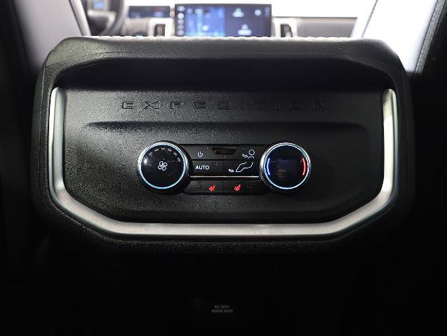 Certified 2025 Ford Expedition Max Platinum AWD/4WD image 21