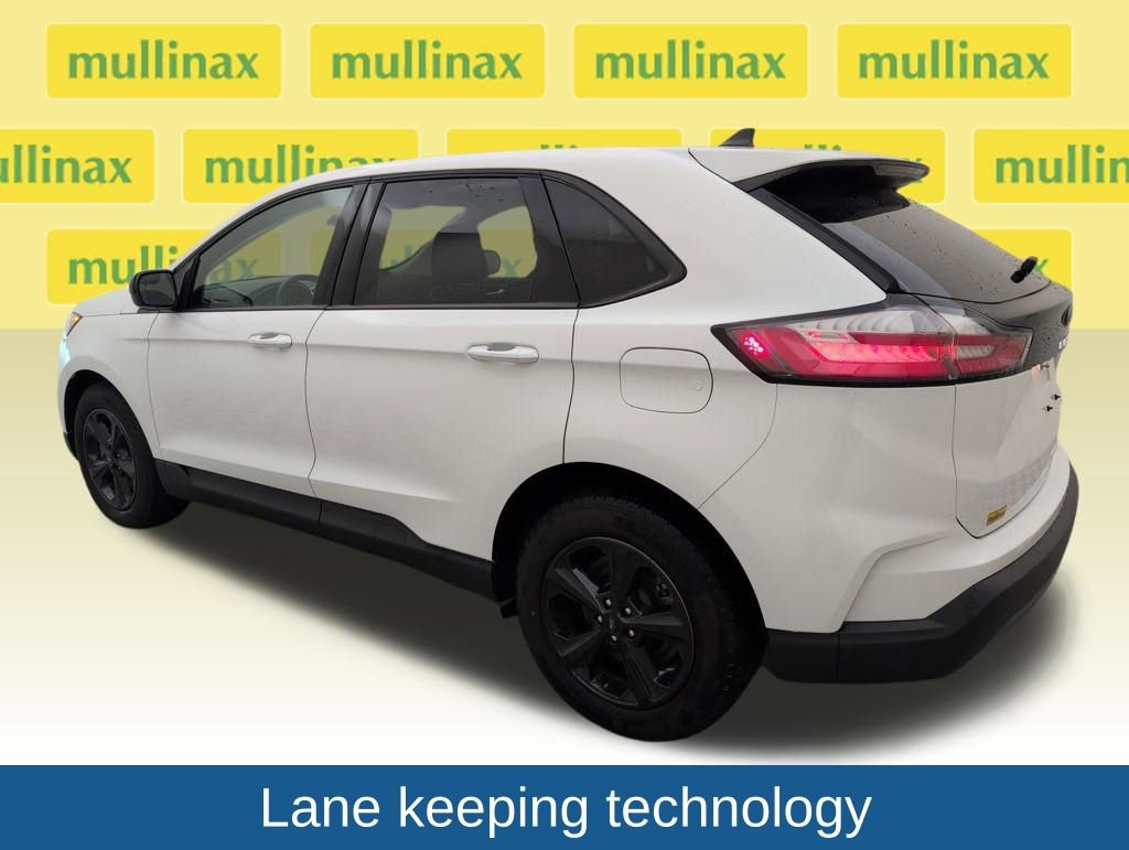 Certified 2024 Ford Edge SE image 8