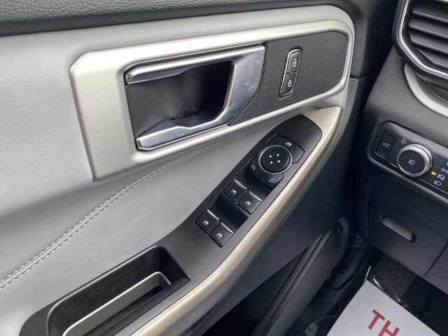 Certified 2022 Ford Explorer XLT w/ Equipment Group 202A image 28