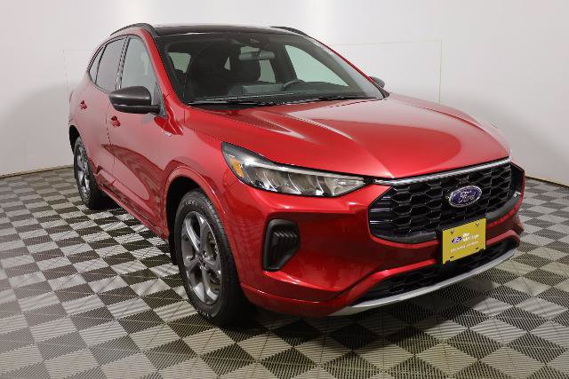 Certified 2023 Ford Escape ST-Line w/ Tech Pack #1 AWD/4WD image 4