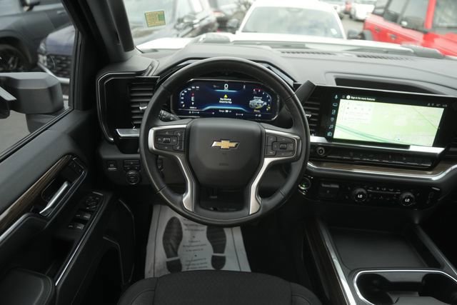 Used 2025 Chevrolet Silverado 3500 LT image 21