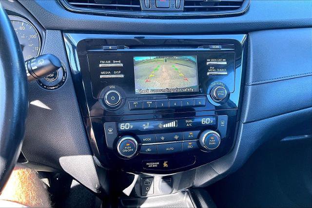 Used 2017 Nissan Rogue SV FWD image 21