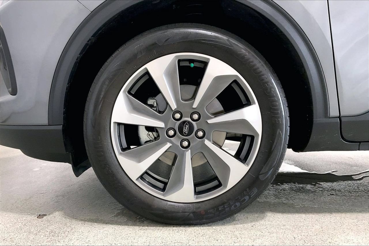 Certified 2024 Ford Escape Platinum AWD/4WD image 8