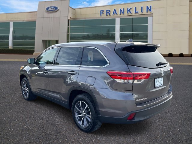 Used 2019 Toyota Highlander XLE FWD image 5