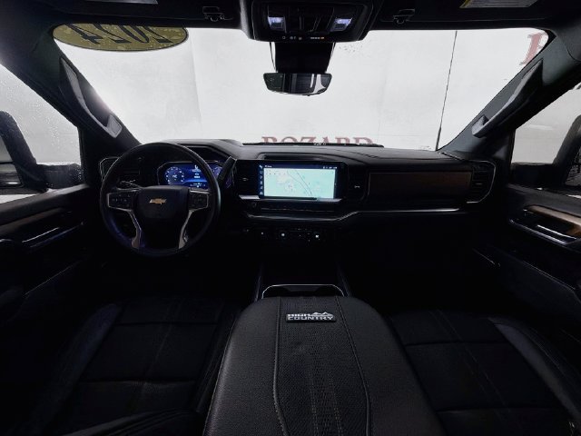 Used 2024 Chevrolet Silverado 2500 High Country w/ High Country Premium Package AWD/4WD image 31