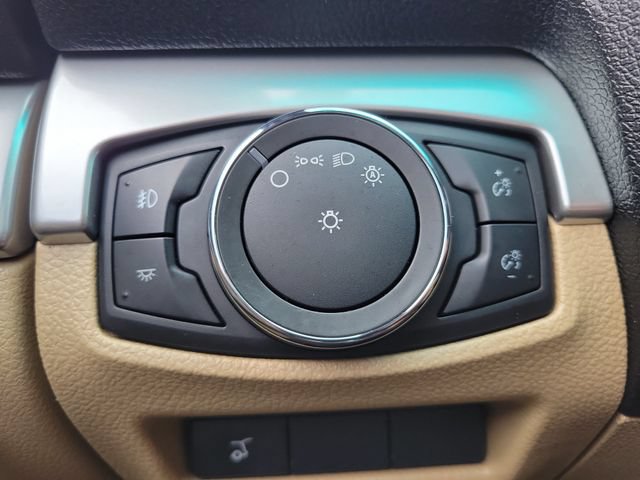 Certified 2017 Ford Explorer XLT w/ Equipment Group 202A FWD image 15