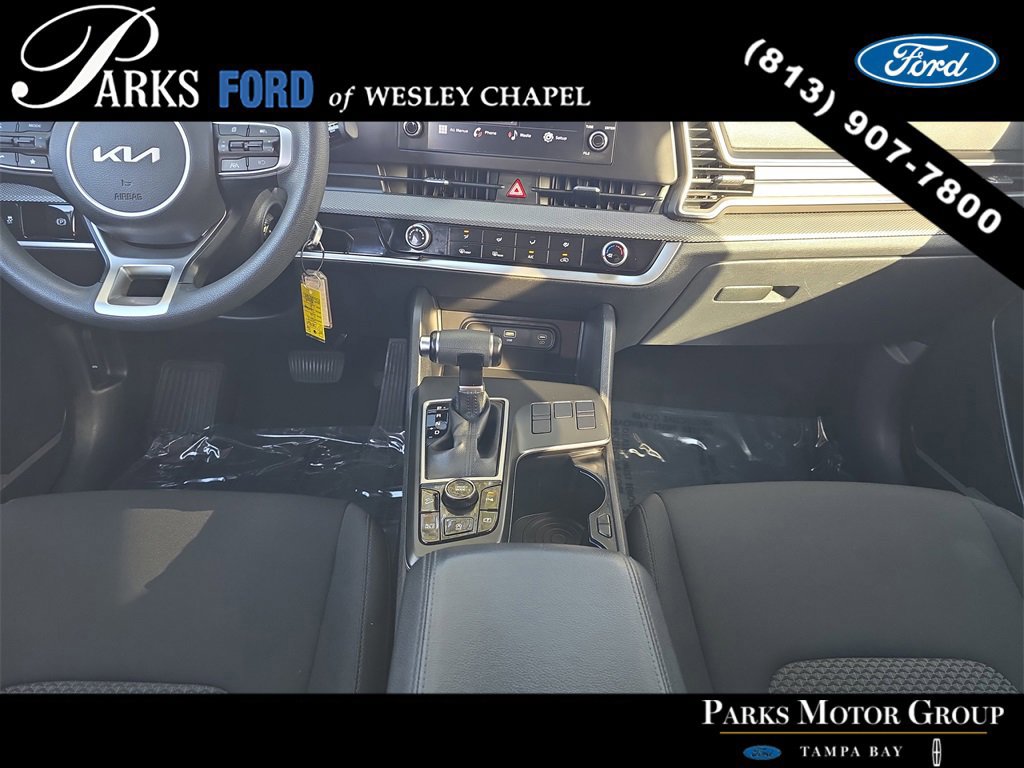 Used 2023 Kia Sportage LX image 13