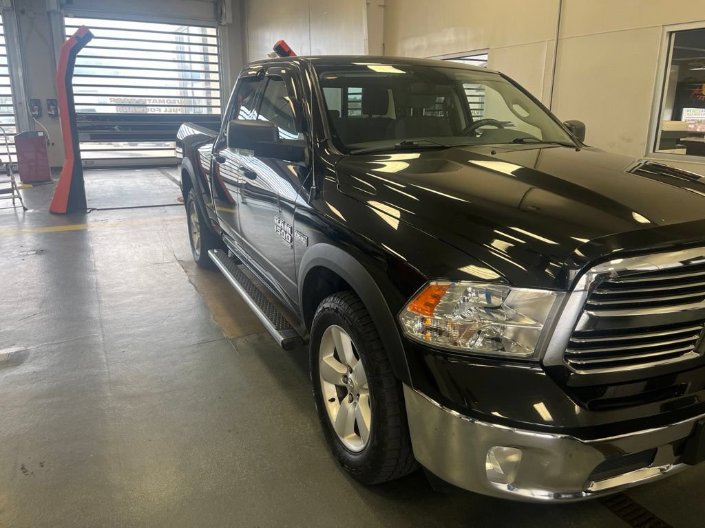 Used 2019 RAM 1500 Classic SLT w/ SLT Plus D←cor Group AWD/4WD image 1
