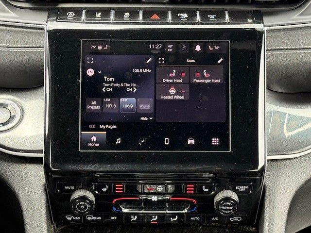 Used 2023 Jeep Grand Cherokee Altitude AWD/4WD image 19