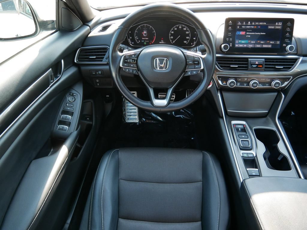 Used 2018 Honda Accord Sport image 12