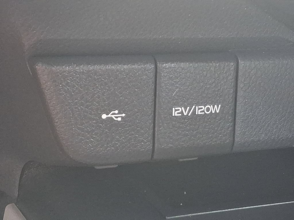 Used 2020 Toyota Camry SE FWD image 24