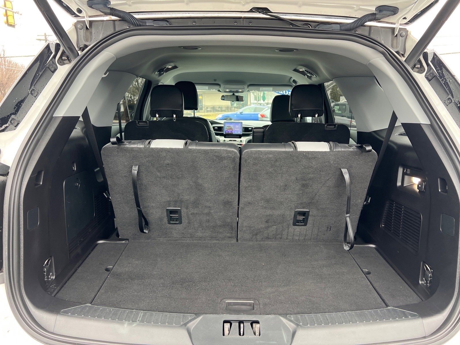 Certified 2021 Ford Explorer XLT w/ Equipment Group 202A image 27