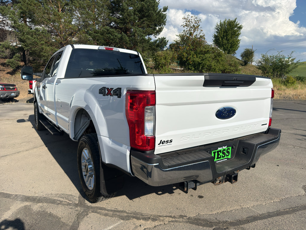 Certified 2019 Ford F350 XLT w/ Camper Package AWD/4WD image 11
